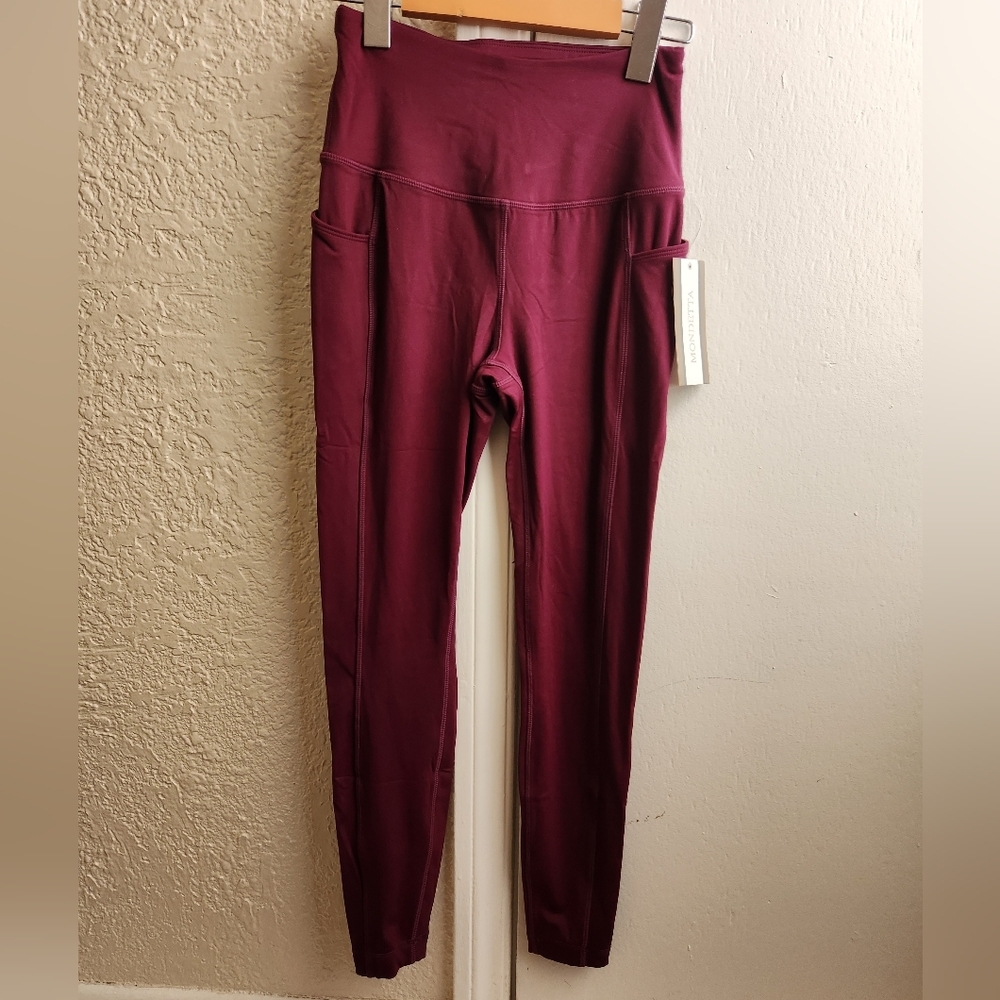 NWT Mondetta- Rasberry Leggings